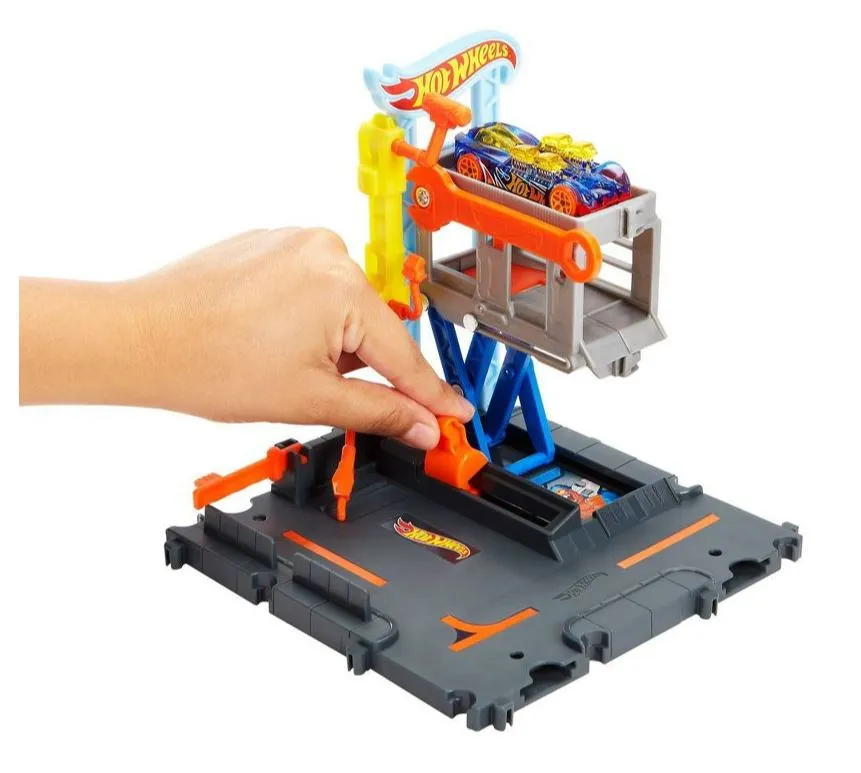 Hot Wheels City Downtown Tune Up Shop Playset