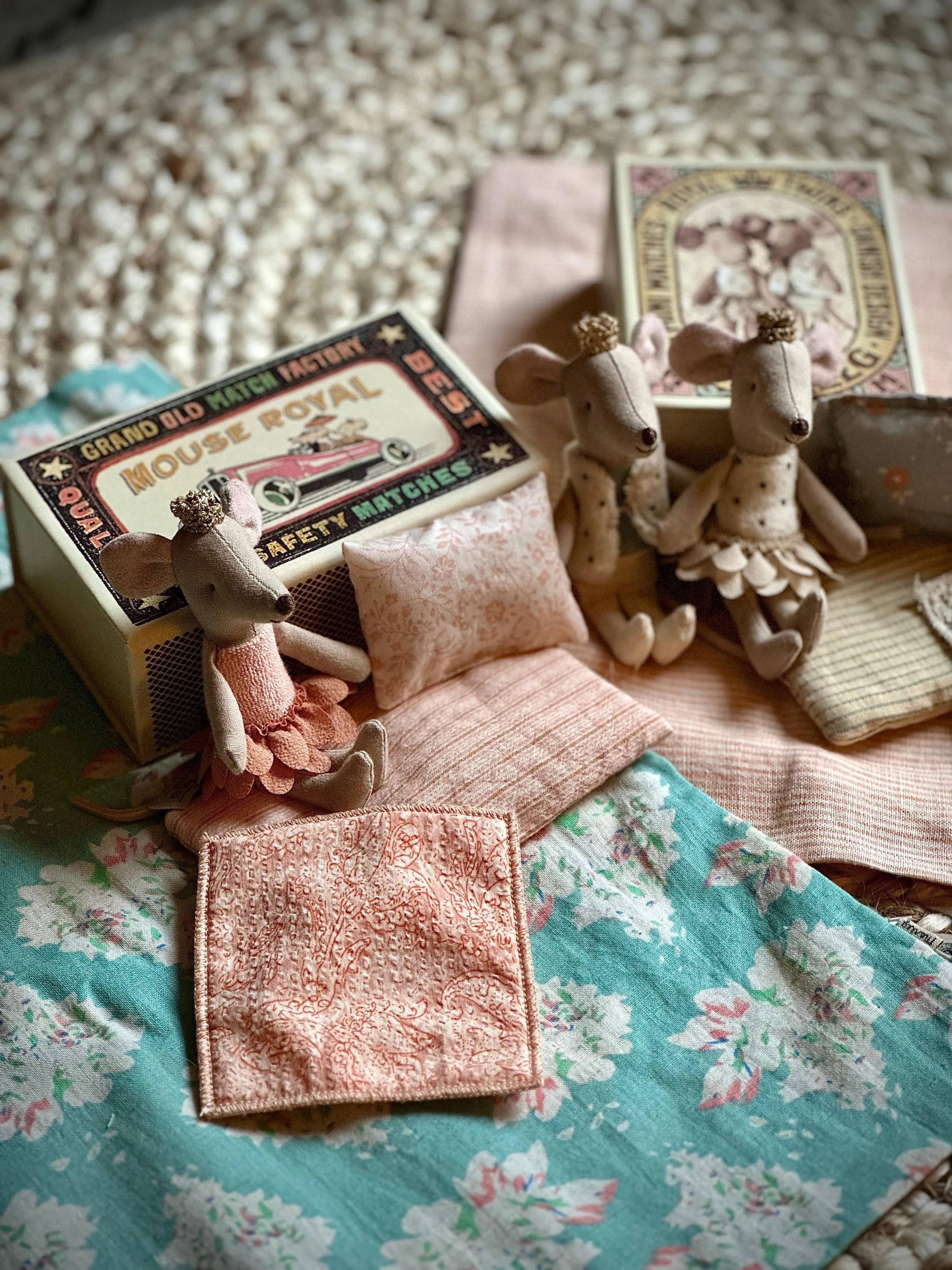 Maileg Royal Princess Mouse Little Sister in Matchbox SS25: NEW ARRIVAL