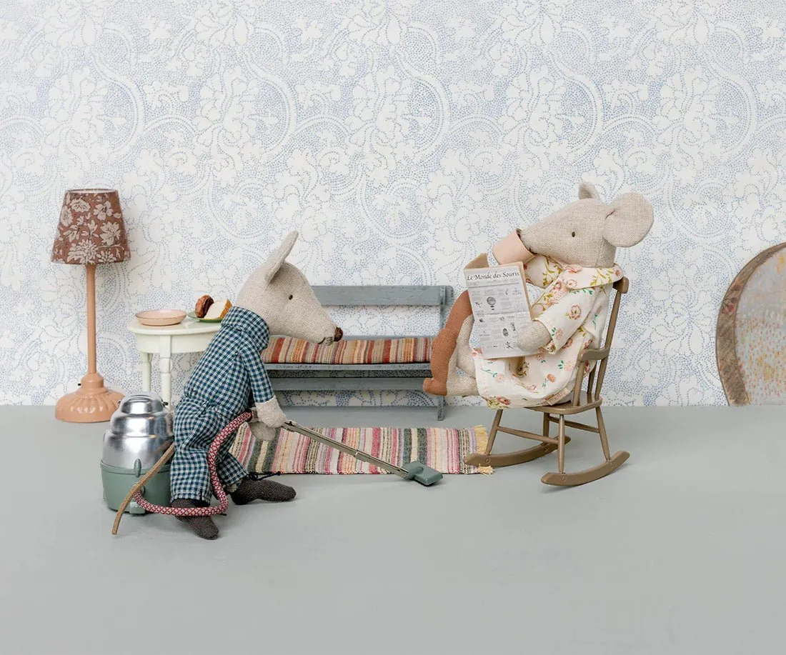 Maileg: Vacuum Cleaner (Mouse)