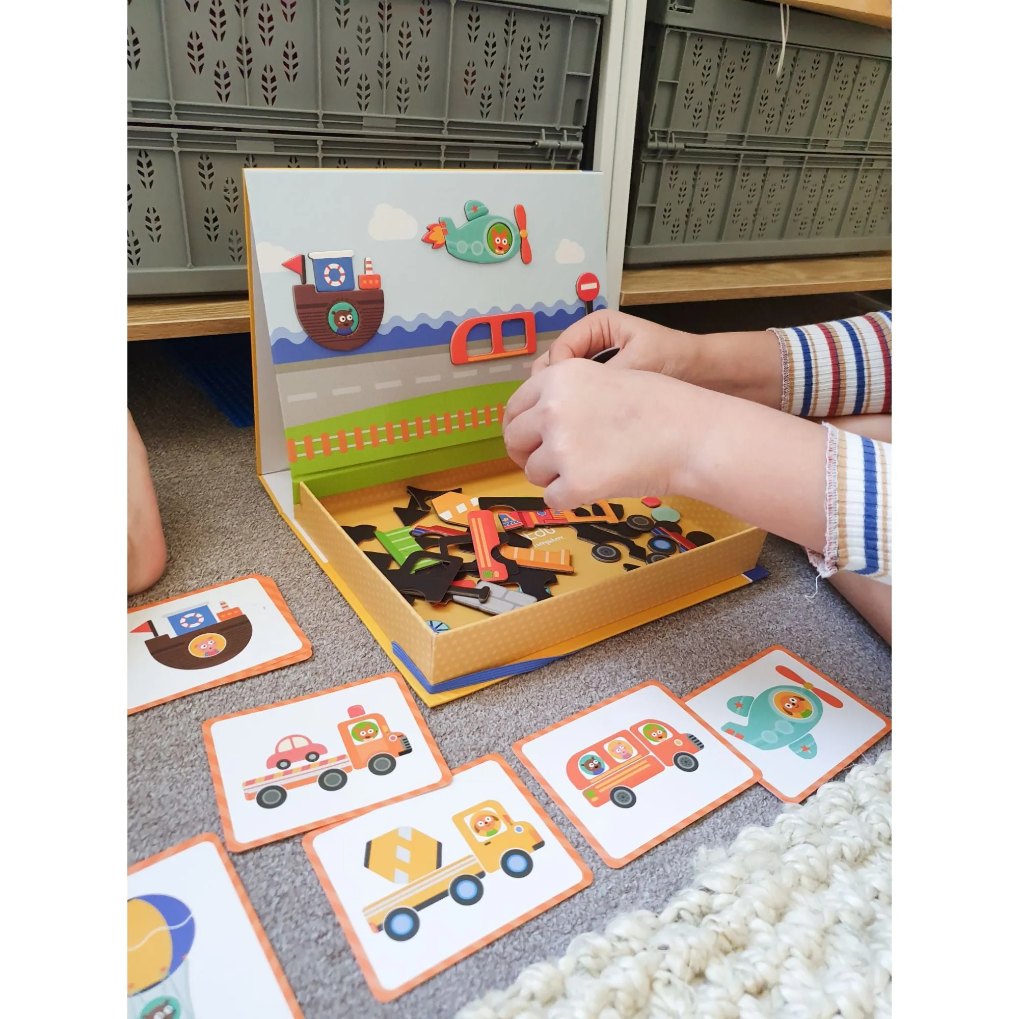 MierEdu Magnetic Art Case- Vehicles