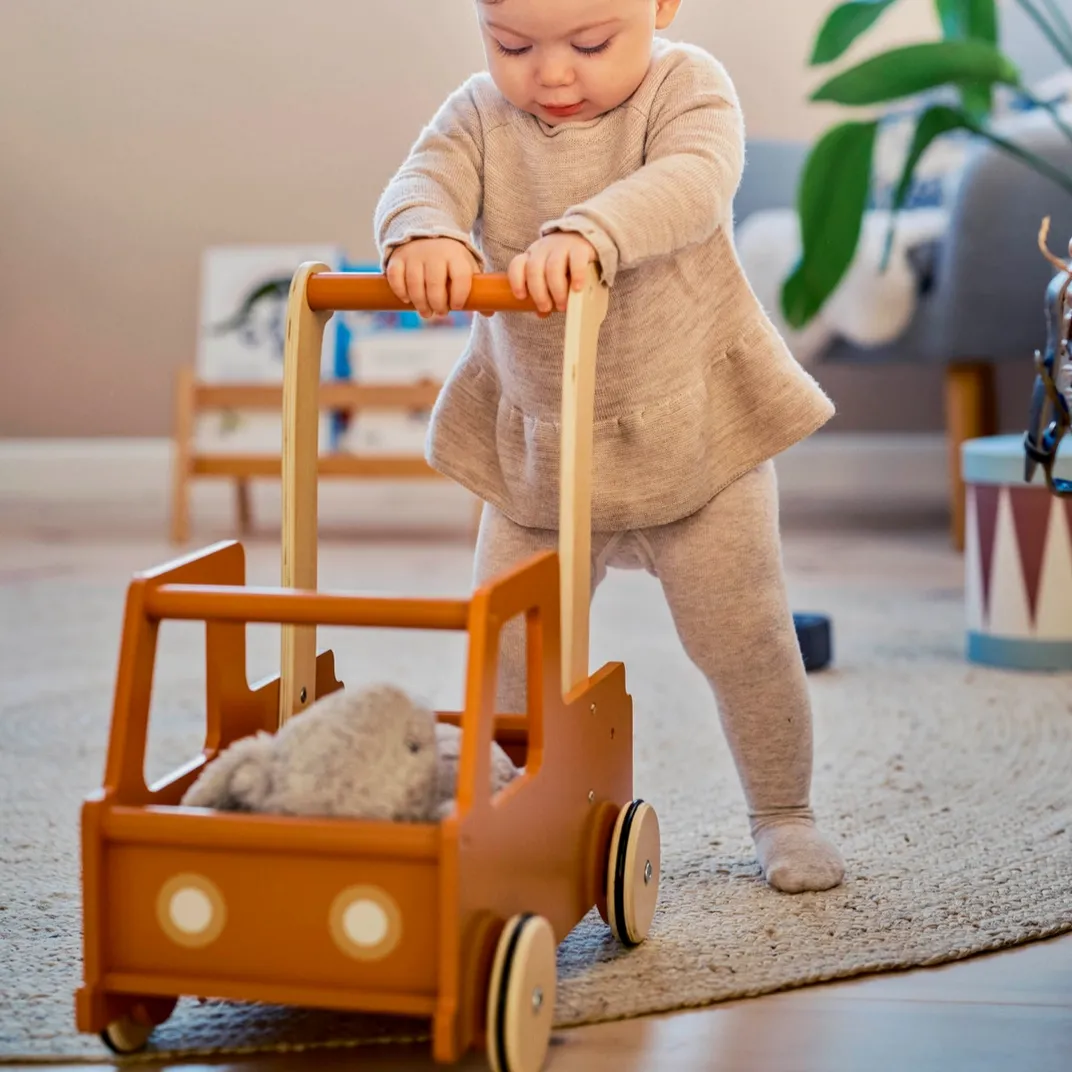 WOODEDN PUSH TRUCK BROWN